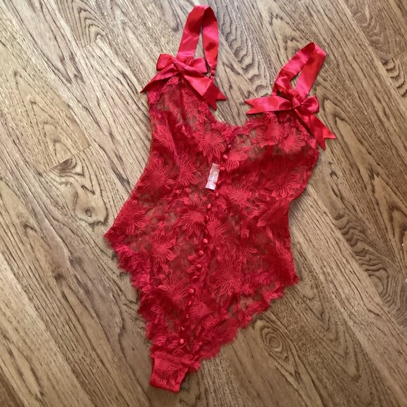 Vintage Victoria's Secret Red Lace Teddy 90s Gold Label Sheer Bodysuit SMALL - Picture 4 of 7